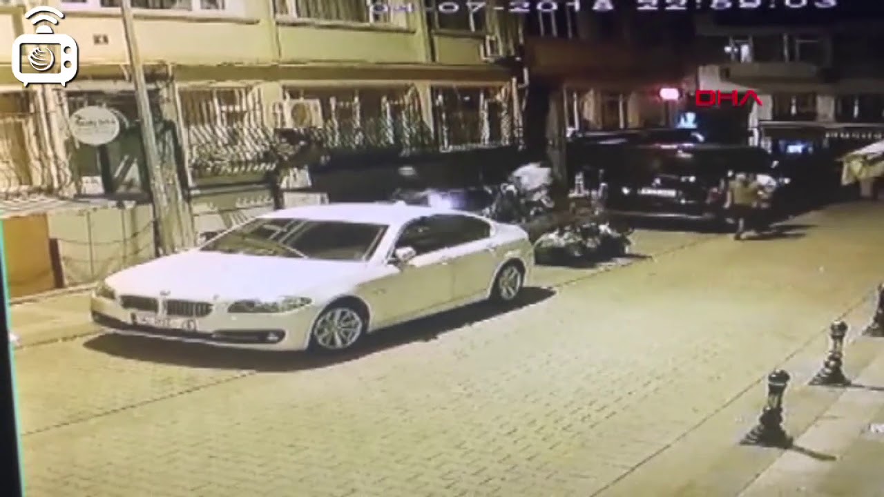 Kadık&ouml;y'de Oyuncu Oral &Ouml;zer'in de bulunduğu barın &ccedil;evresinde yaşanan silahlı saldırının g&ouml;r&uuml;nt&uuml;leri