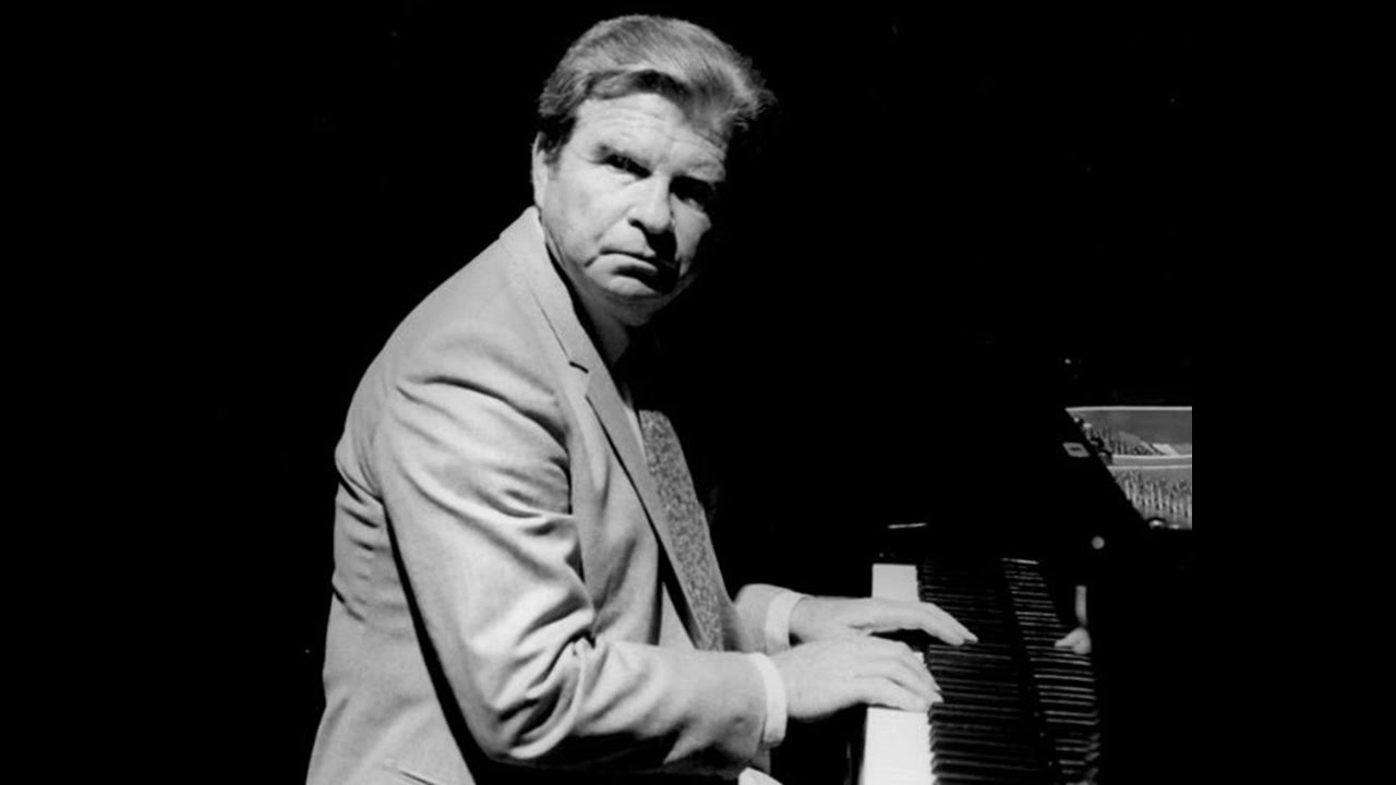 Gilels plays Scriabin Sonata Nº 3 in F sharp minor(unforgettable)