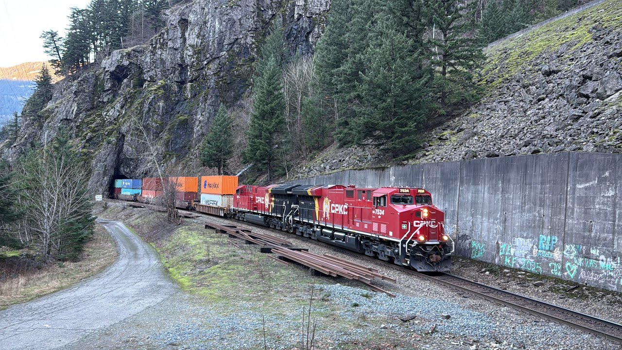 Out Of The Tunnel!!! CPKC 100 (Intermodal Train) @ Yale BC Canada 17JAN26 ET44AC 7534 Leading