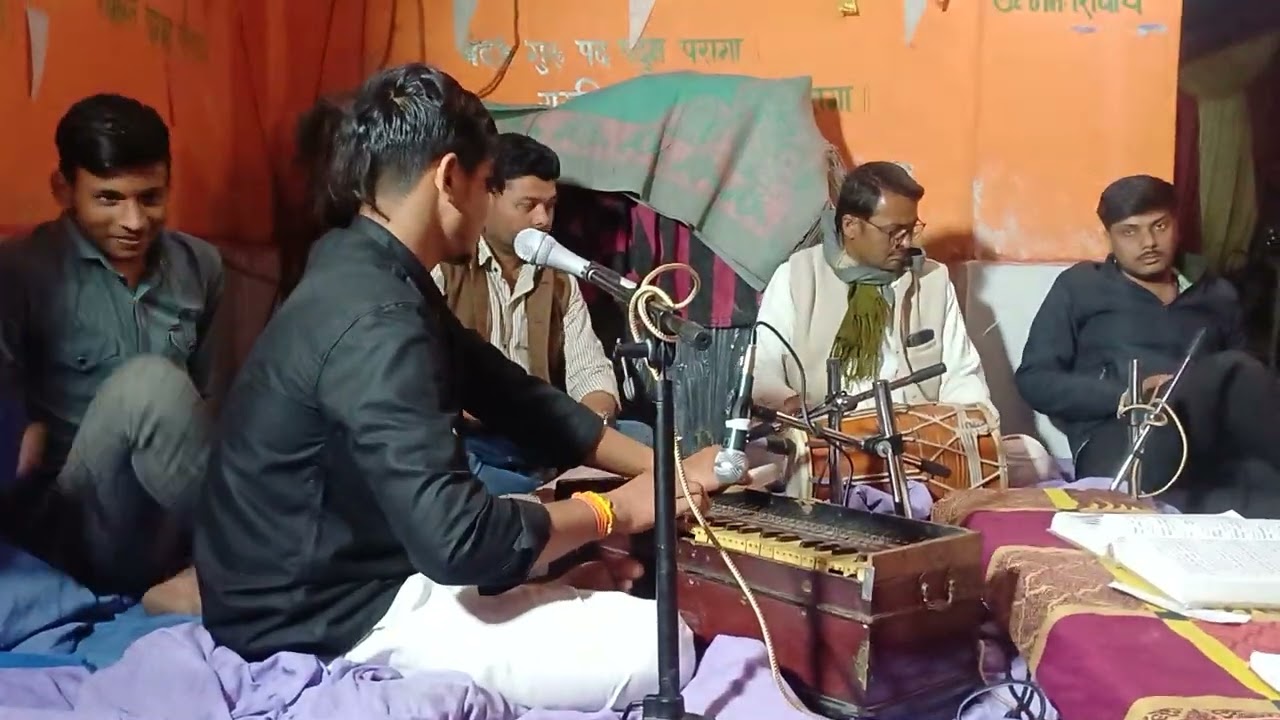 मनिहारिन का भेस बनाया,,, श्याम चूडी बेचने आया🙏🏻🙏🏻💯💯💞🥰🚩🚩🎆 महाशिवरात्रि की रात 