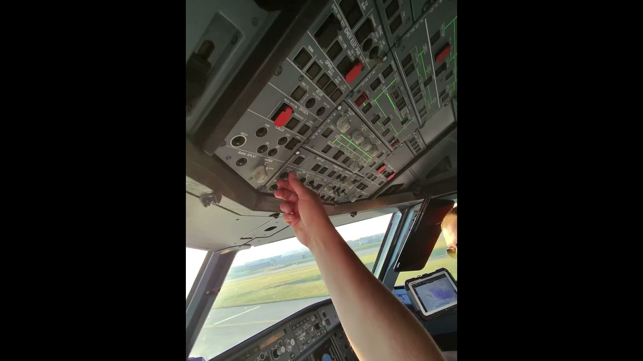Landing RWY24R LTFJ SAW Sabiha G&ouml;k&ccedil;en International Airport. Airbus A321neo cockpit view. #aviation
