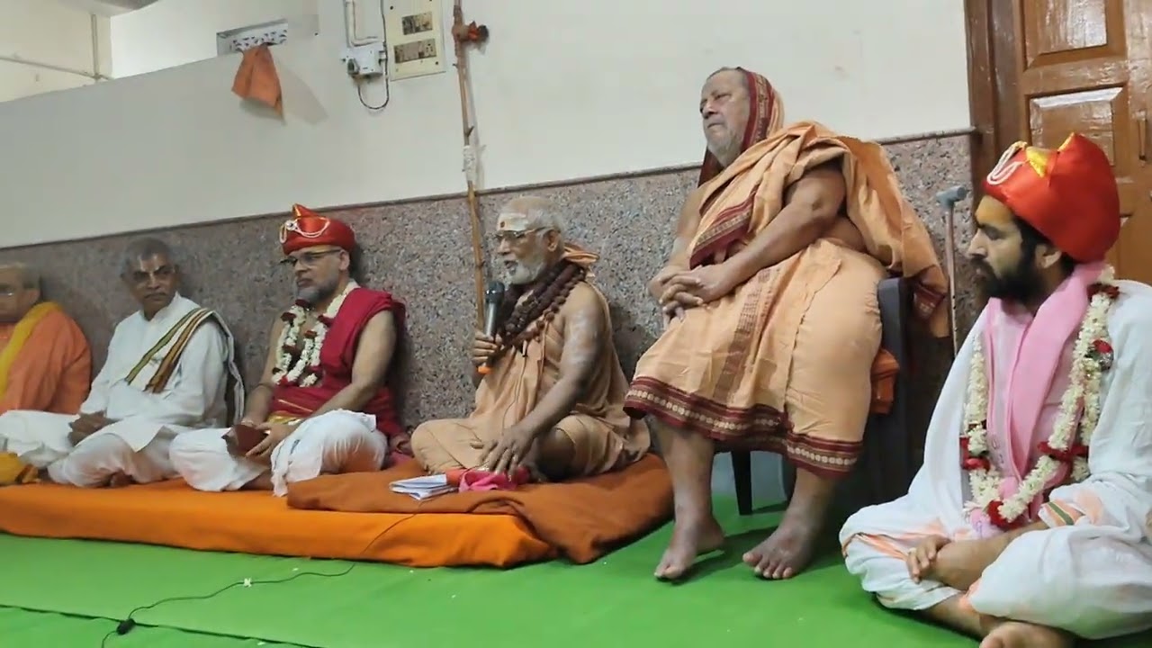 पूज्य स्वामी जी का आशीर्वाद