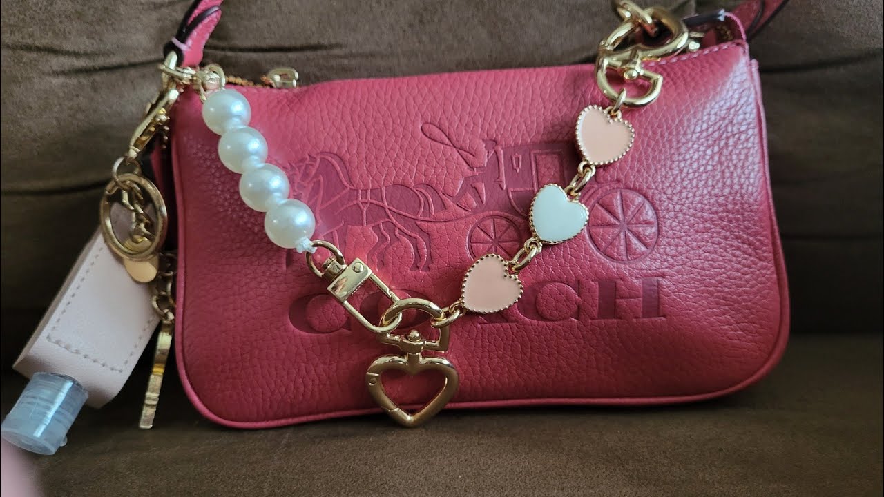 Whats in my Nolita 19 ... so many cute ideas .