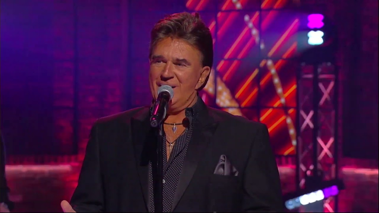 T.G. Sheppard Performs 
