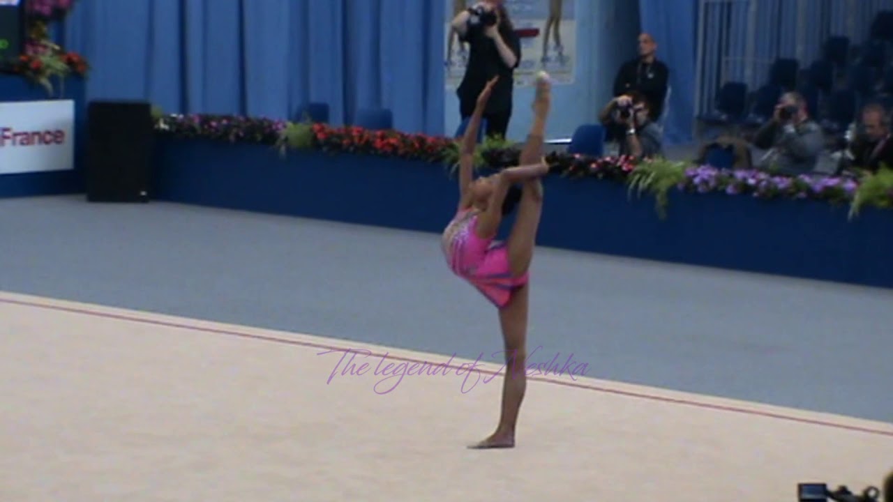 Nur Hidayah ABDUL WAHID (MAS) ball - 2010 Corbeil AA