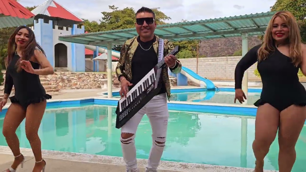 La Negrita Grupo Kandela Show de Eric Reyes 