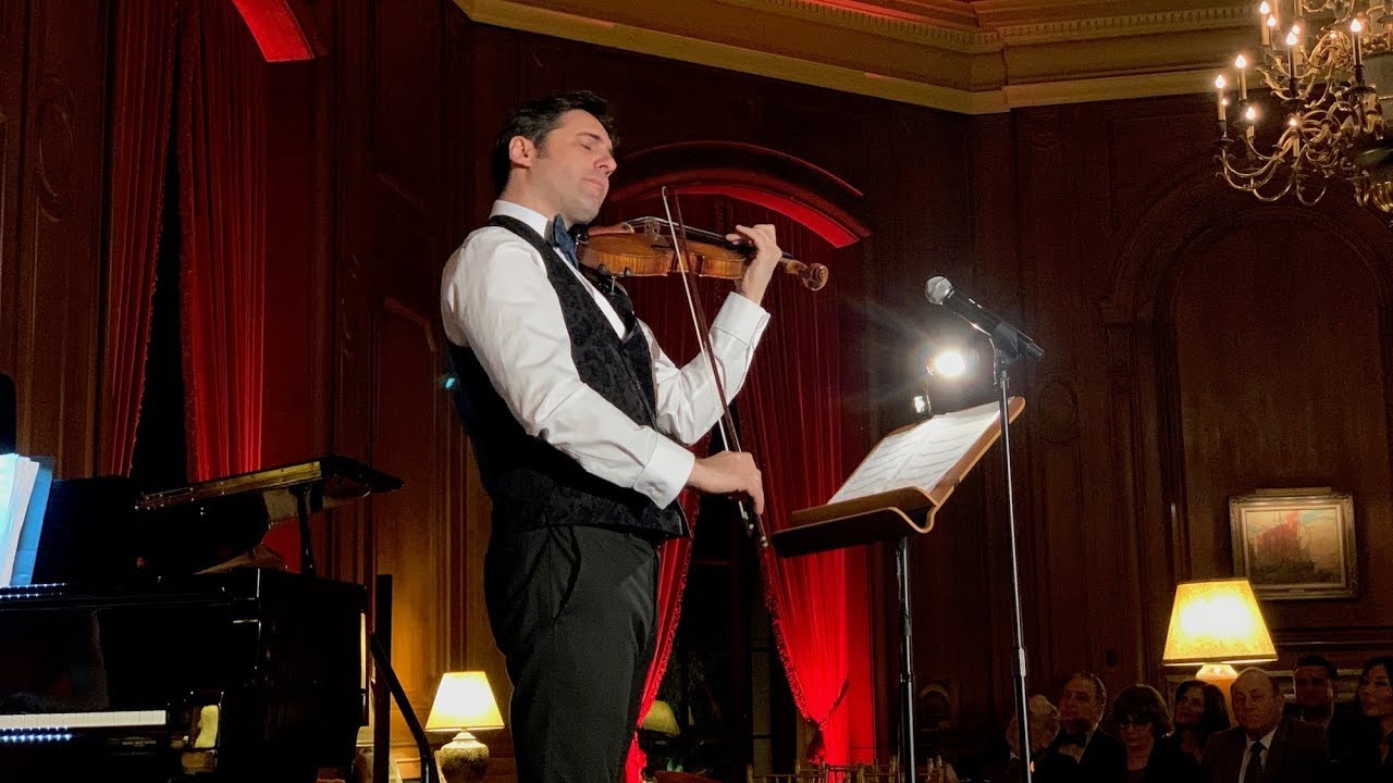 Violinist Philippe Quint plays 