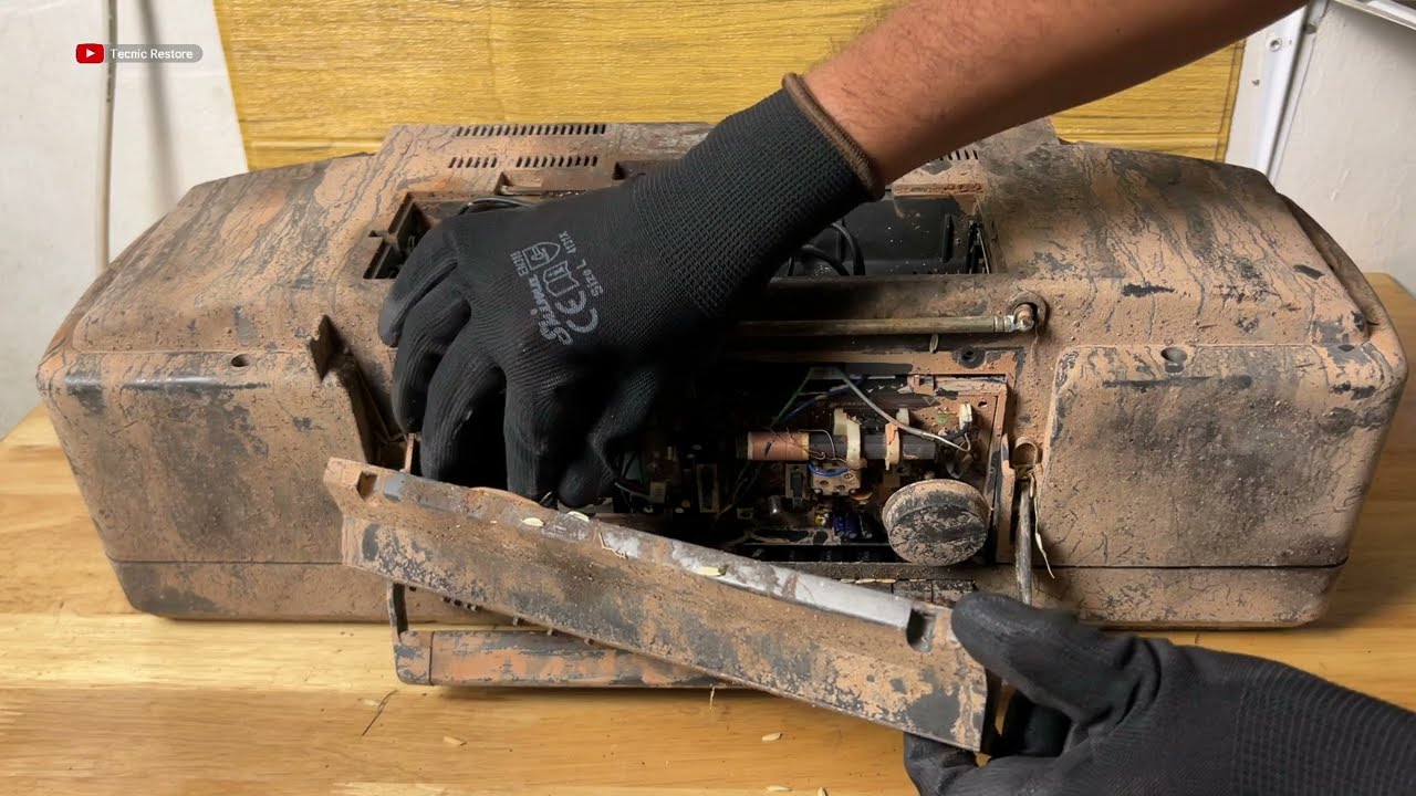 Restoring a Rusty Vintage Polytron Tape Deck | Back to Life After Decades