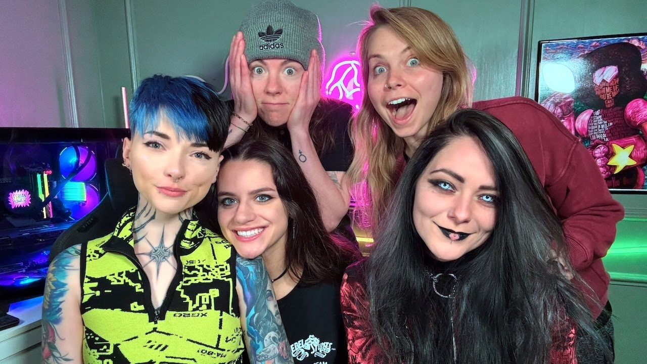 Reckless, Nobo and Grey Reacting To Hailee And Kendra Thirst Traps! - Hailee And Kendra