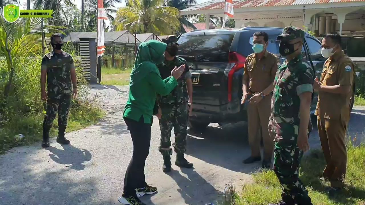 Pemberian Bantuan Sembako Komandan Kodim 0111/Bireuen