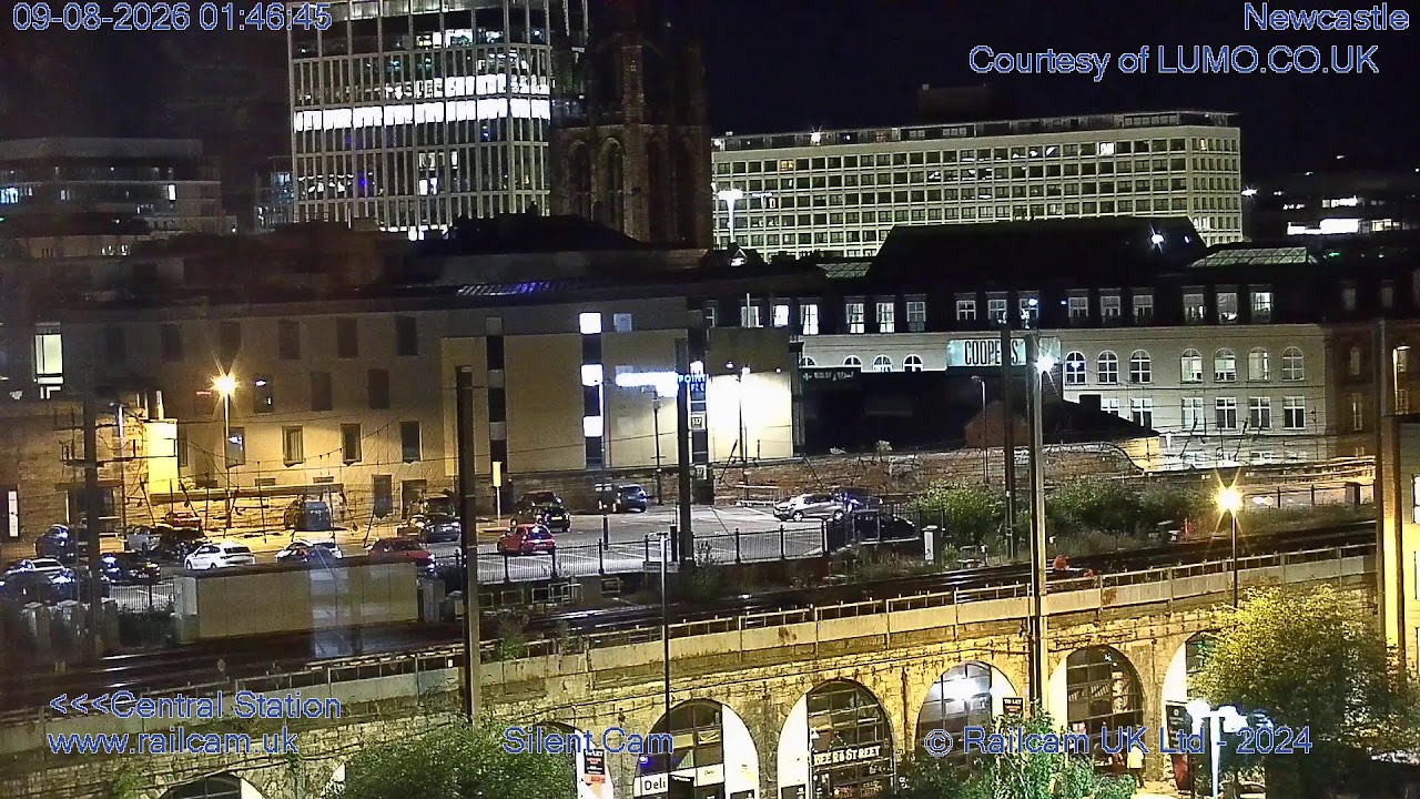 Newcastle Central Station Northeast Approach, LUMO TRAINS | RAILCAM UK