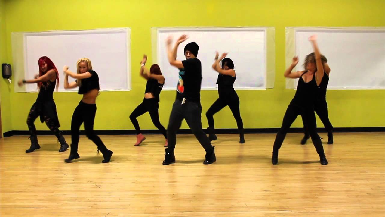 Bailarinas de W&Y 2012 Coreografía por KENDRICK MART