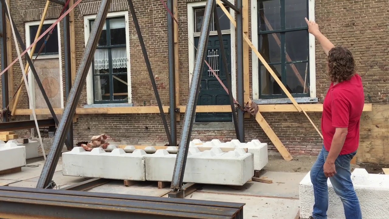 #16 - restauratie Keizershof - plaatsing staalconstructie voorgevel deel 2