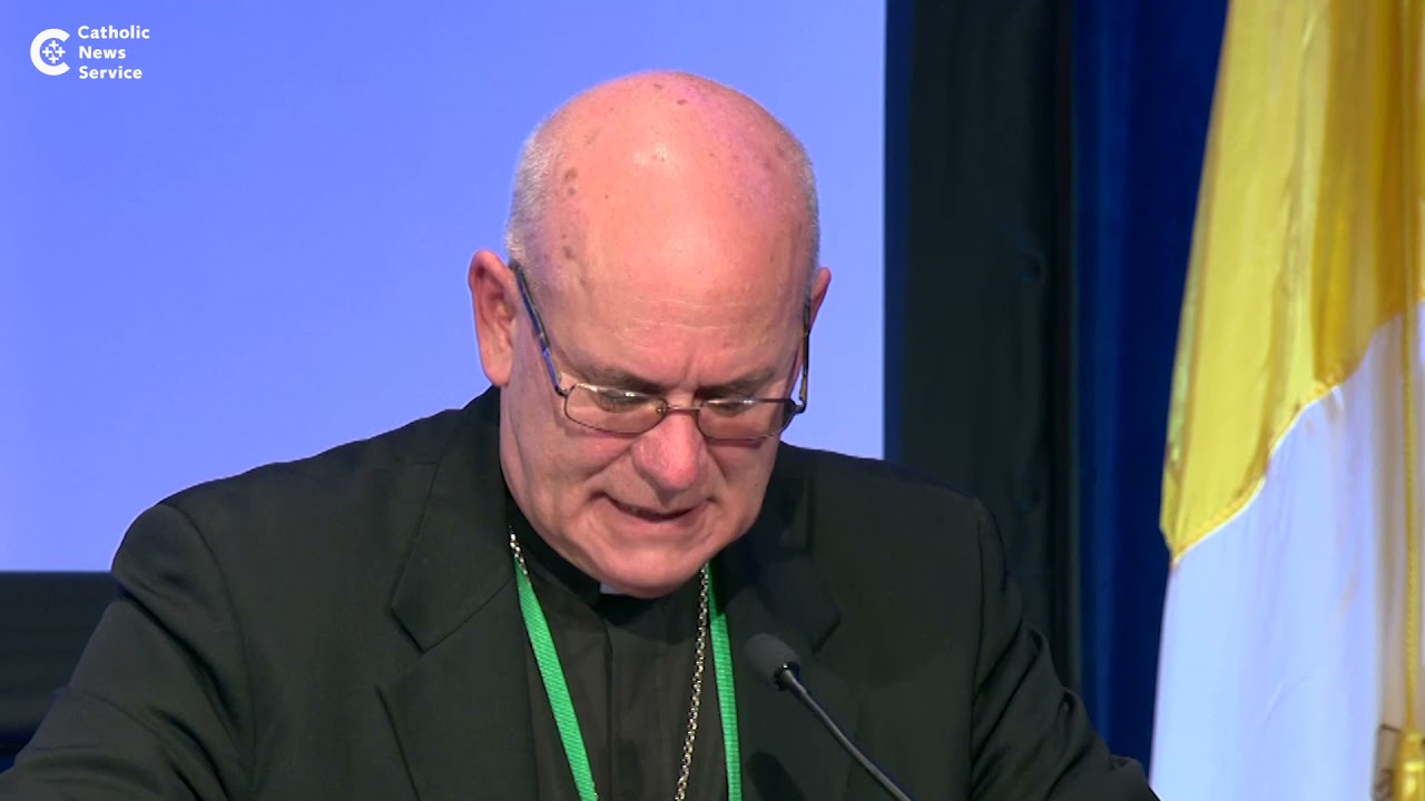 US bishops approve Eucharist document