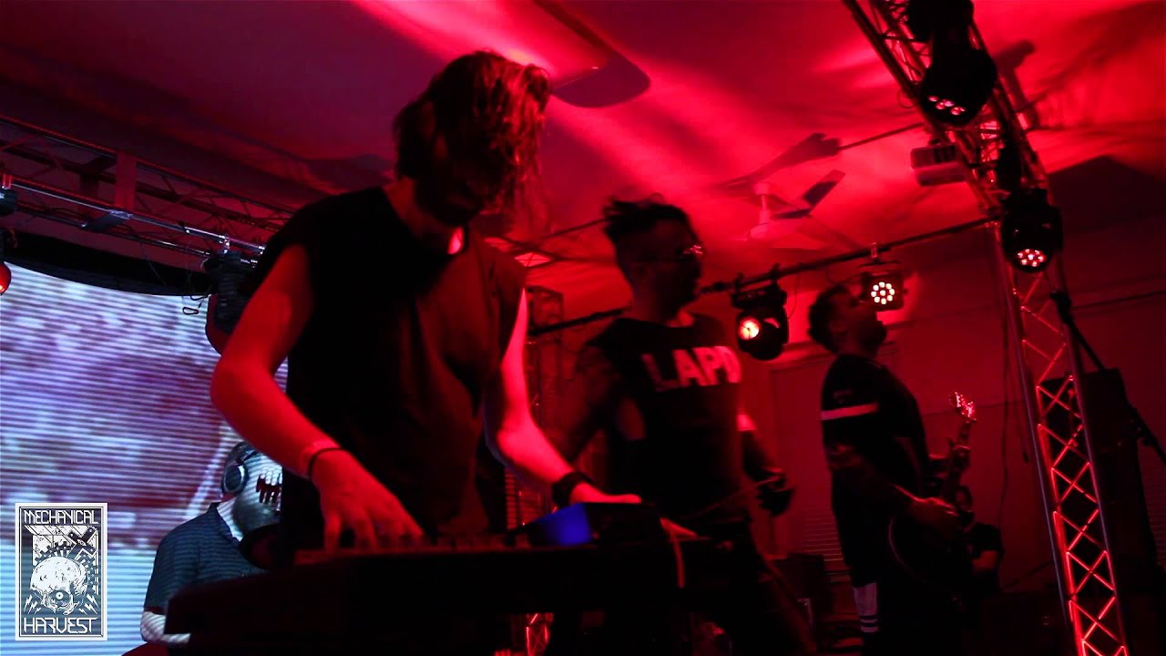 3 TEETH - X-DAY - Live in Boston [7.19.2014]