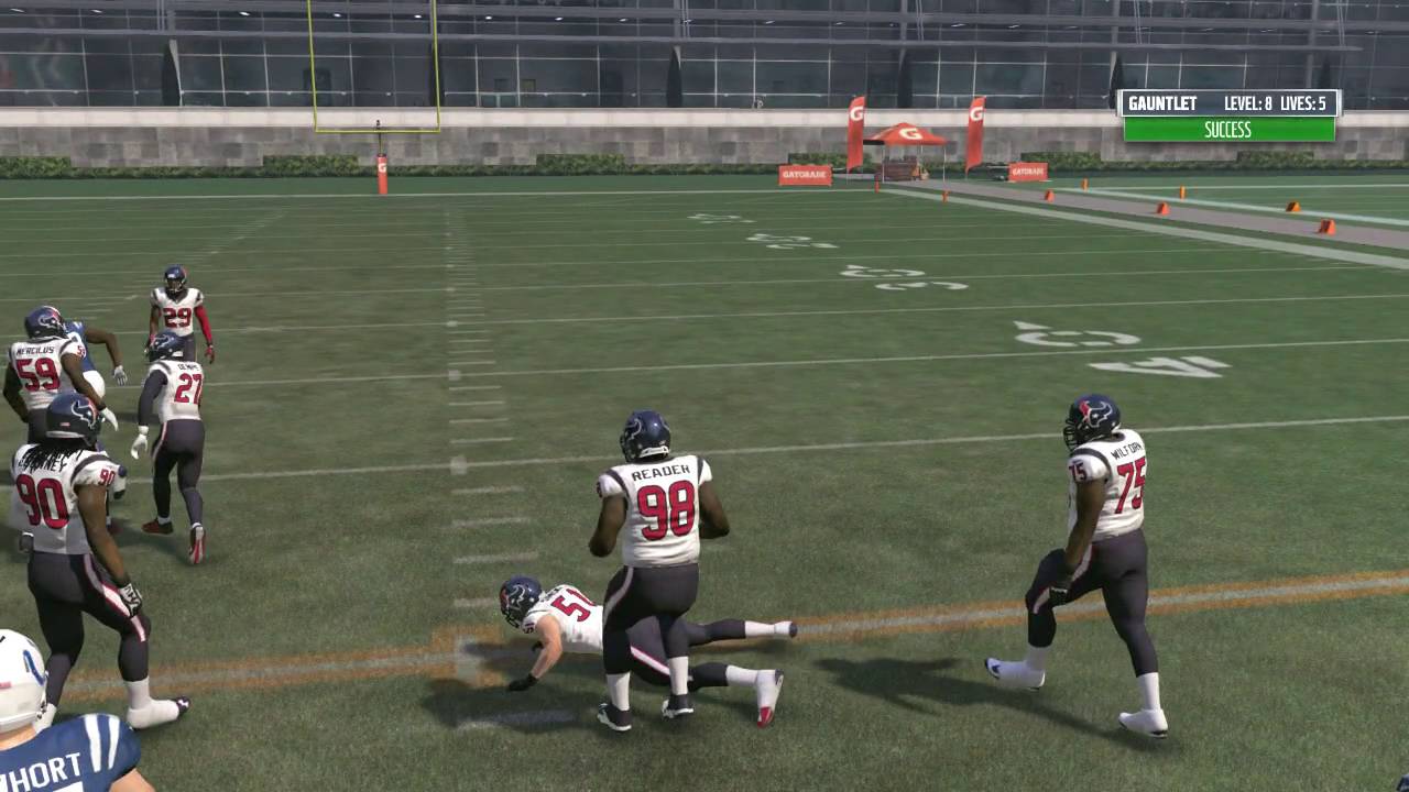 Madden 17 :: He's so......OLD and SLOW! Colts Gauntlet ::  Madden NFL 17 Online Gameplay