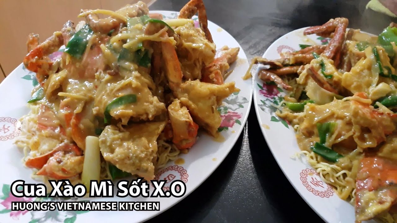 Cua Xào Mì Sốt X.O (crab noodle stir fry in XO sauce) | #17 |  HUONG'S VIETNAMESE KITCHEN