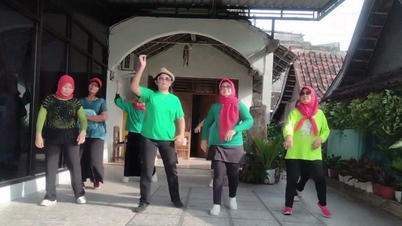 LAMUNAN line dance // Latber LD MACAN ASYIK