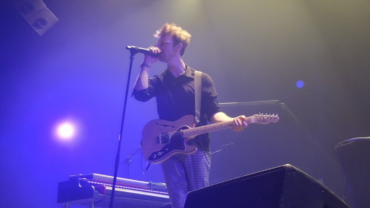 FINNEAS - Claudia HD LIVE Utrecht, Tivoli