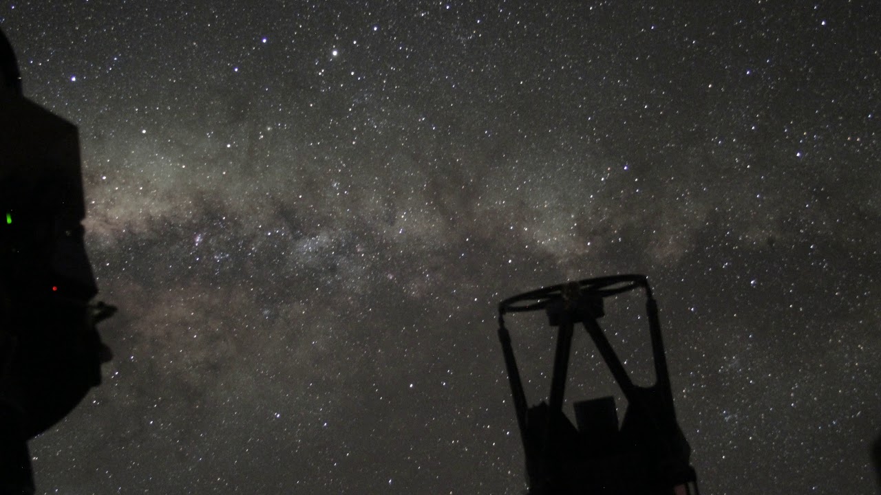 Time Lapse Ciel Austral Team and Milky Way (Obstech Observatorio El Sauce Chile)