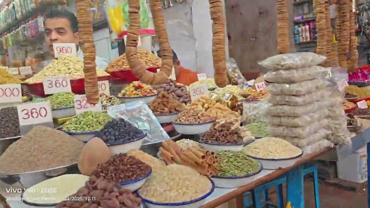 DryFruit की सबसे बड़ी मार्केट खारी बावली! बहुत ही सस्ते दामों में नजदीकी रेलवे स्टेशन #पुरानी_दिल्ली