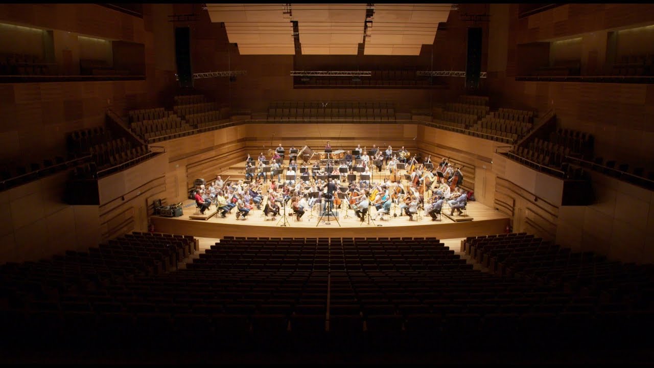 Andrew Gourlay recording Rachmaninov The Isle of the Dead & Symphony no.2 in 2019