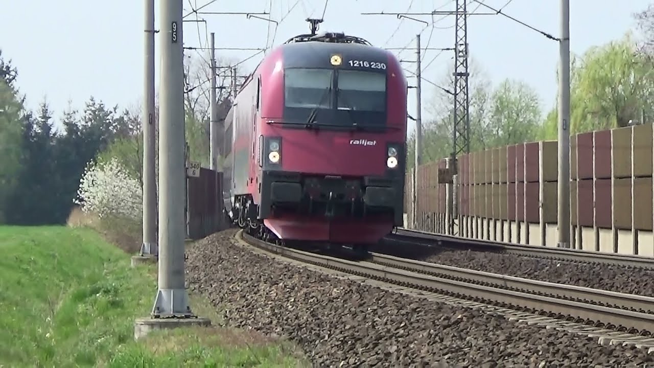 Vlaky na trati Pardubice - Praha hlavní nádraží 9h-20h.
