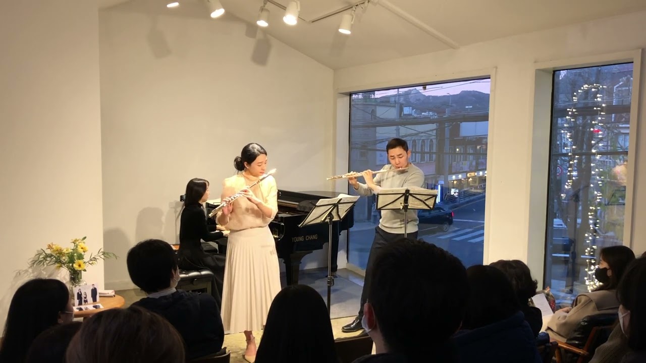 Sangjin Kim- Moonlight in Manhattan for Two Flutes and Piano.