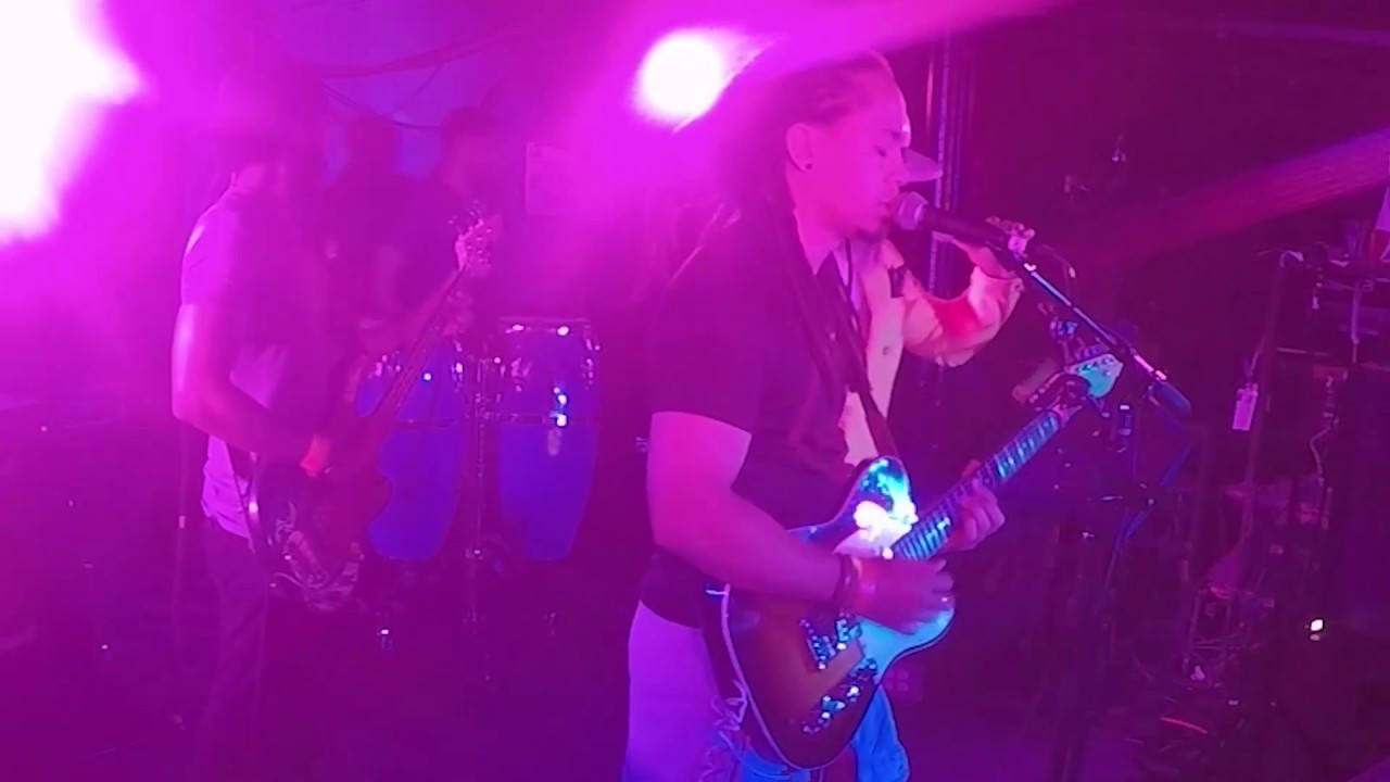 Los Stone -  Muchachita (Live at Middle East Lounge)