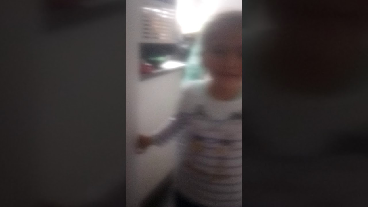 🤔 una niña eferma