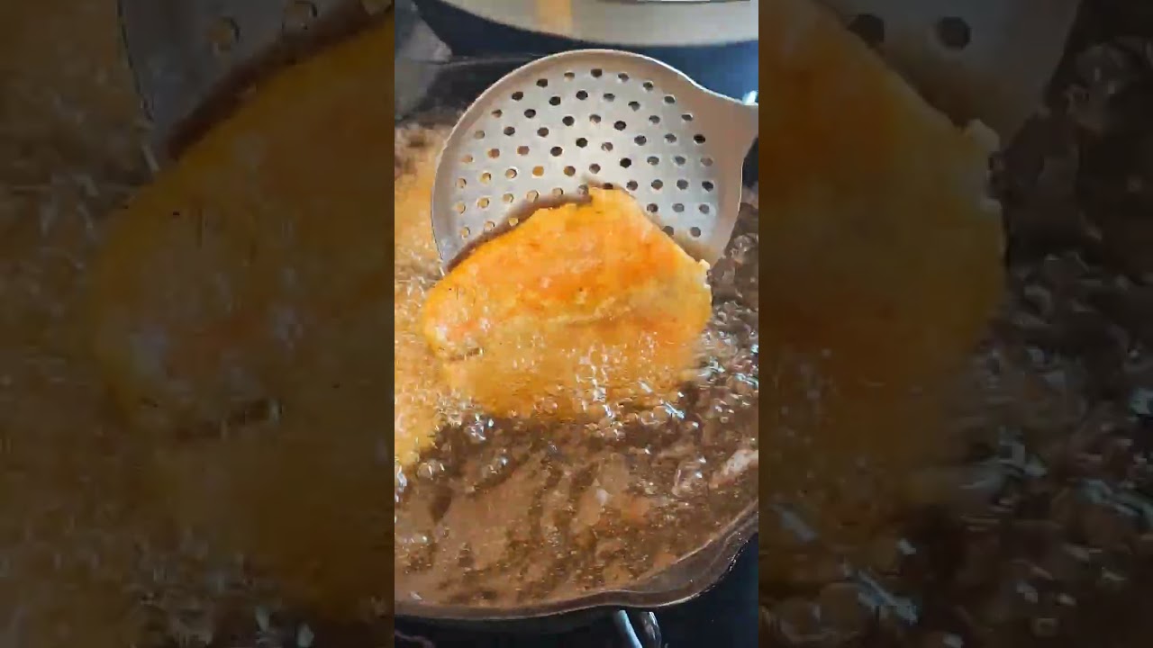 Fritura de Um a Trilha #shotrs #cozinhandocommoret #comidatipica #comidamineira #receitas #cozinha