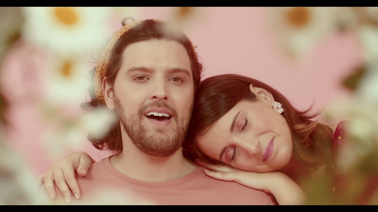 Longa Estrada (Lorenza Pozza e Hugo Branquinho)