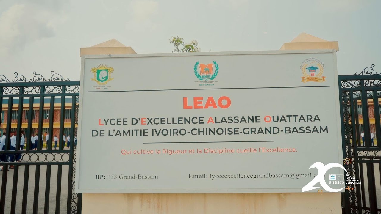 Café littéraire au Lycée d'excellence Alassane OUATTARA de Grand Bassam