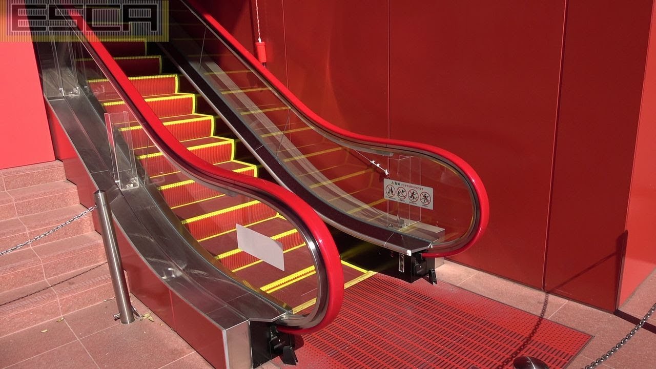 【赤過ぎ】御園座の赤いエスカレーター 日立製 Red Escalator Hitachi misonoza tower nagoya japan