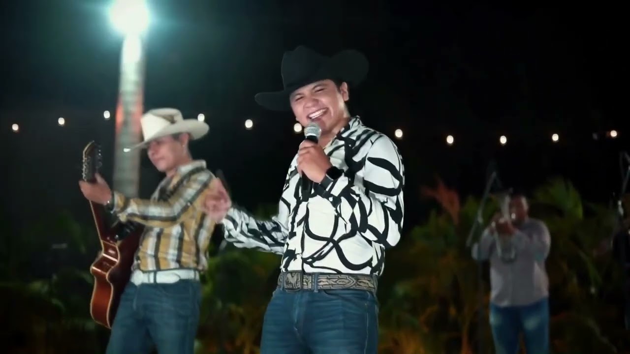 Calladito • Los del Trébol