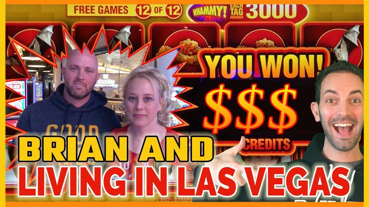 😜👫Brian Gambles with LIVING IN LAS VEGAS! 🎰🎉 ✦ Slot Machine Pokies w Brian Christopher