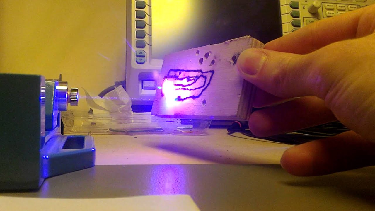NUBM44 6W+ 450nm laser diode burning wood