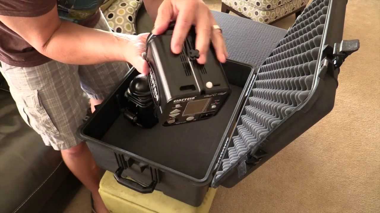 Einstein 640 Pelican Case Solution for 4 heads plus cords