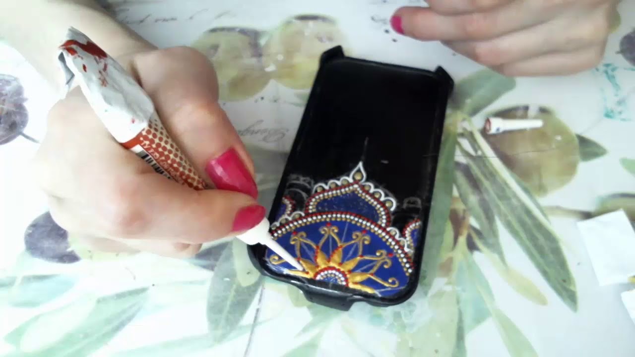 Точечная роспись чехла для телефона. Анна Соколова.