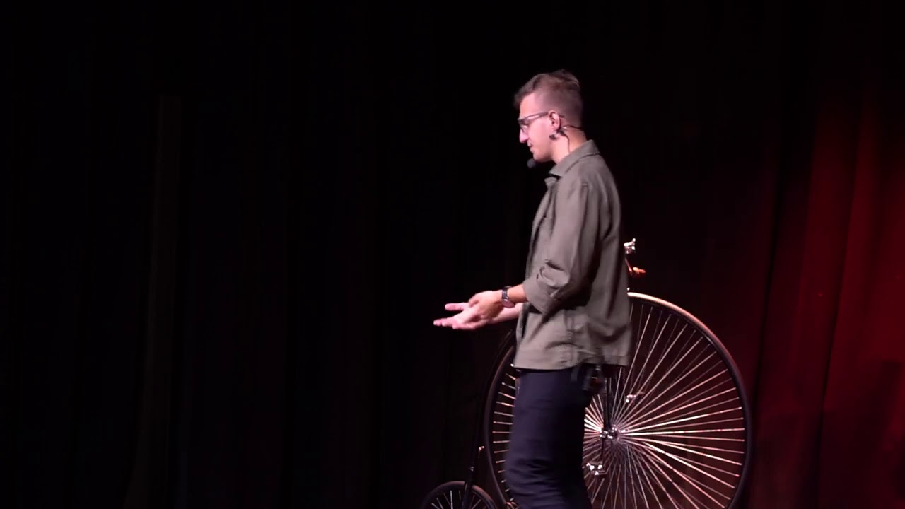 A tanár a hibás vagy a mai diák, hogy nem érdekli a közlendő? | Varga Vencel | TEDxNagykanizsa