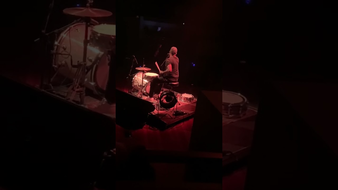 Crazy Nate Smith drum solo and it will blow your mind