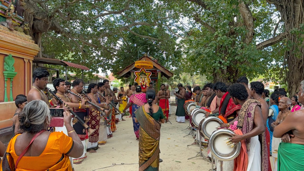 ஈழத்துக் கலைஞர்களின் பக்தி பாடல் வாசிப்பு 