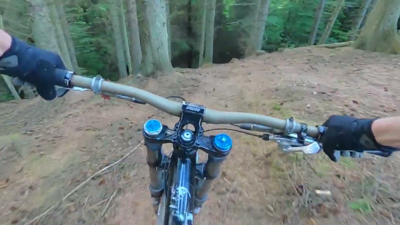 Perth: Right Hand & Deuchny Jump Line - Mountain Bike Trails & Mountain Biking Scotland
