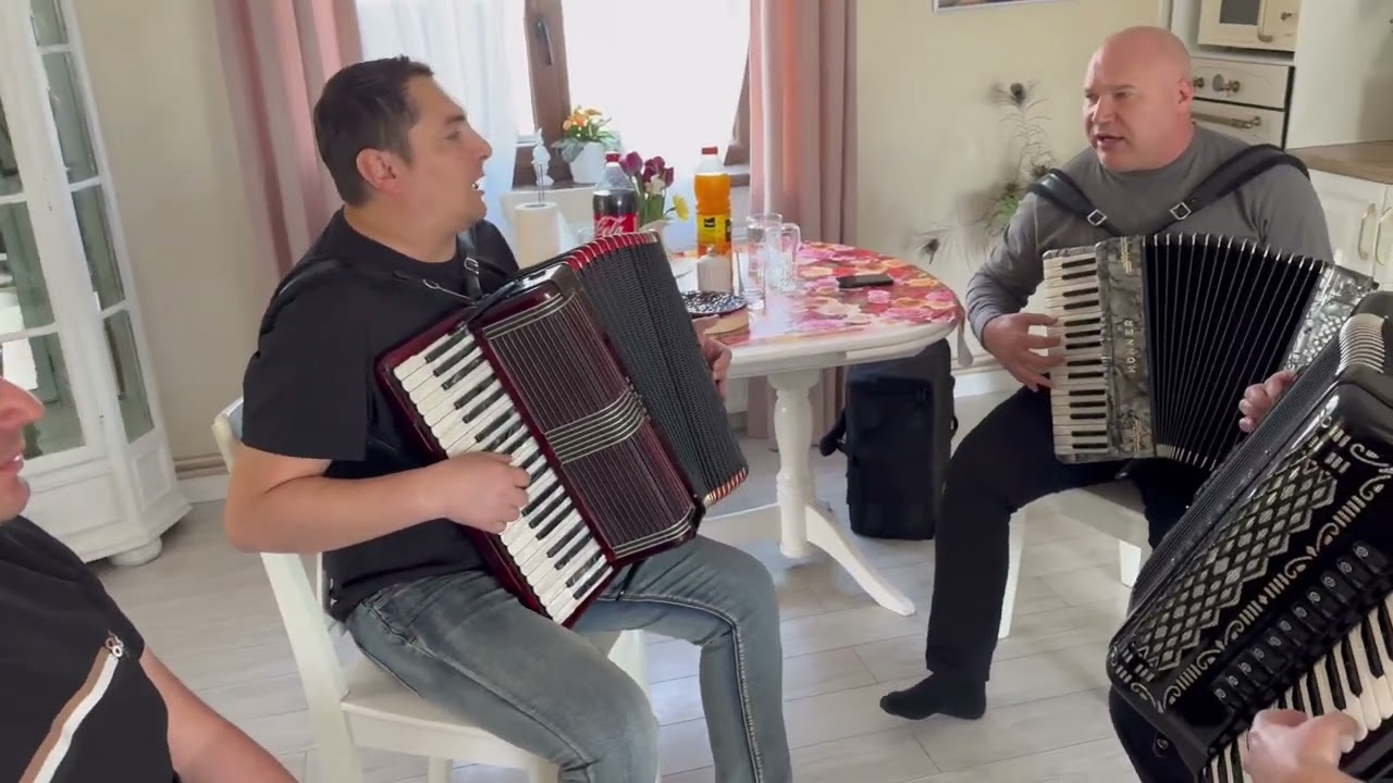 Clipe de har împreună cu Fr Marcel Vidican