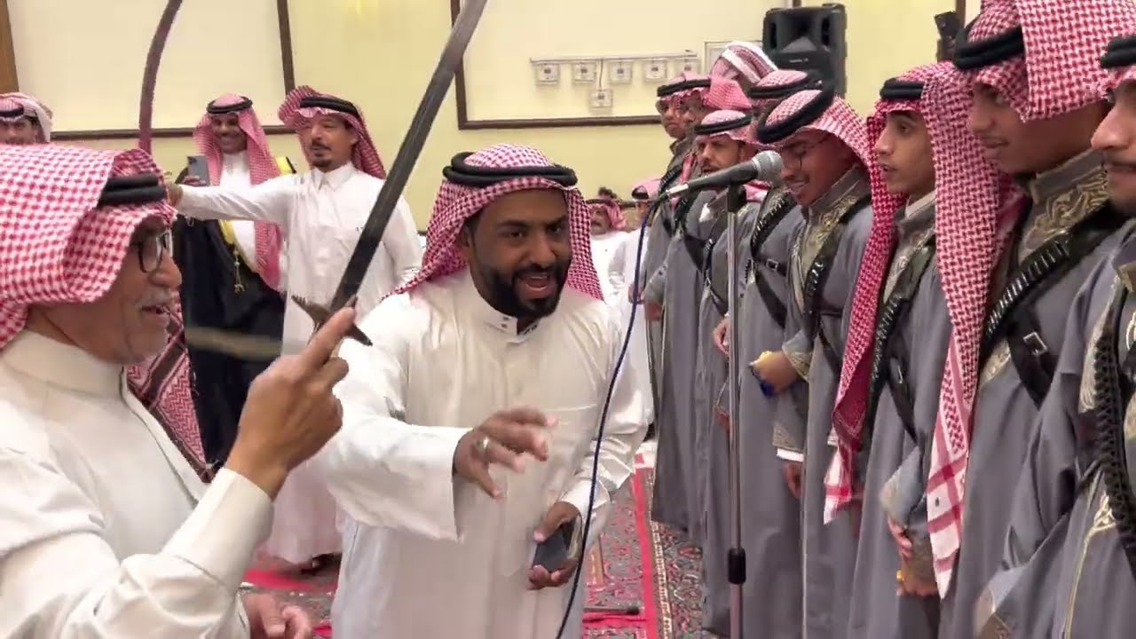فرقة الجشة - بلعب لكم يـ جماعة وأعذروني - يوم الخميس 27 Apr