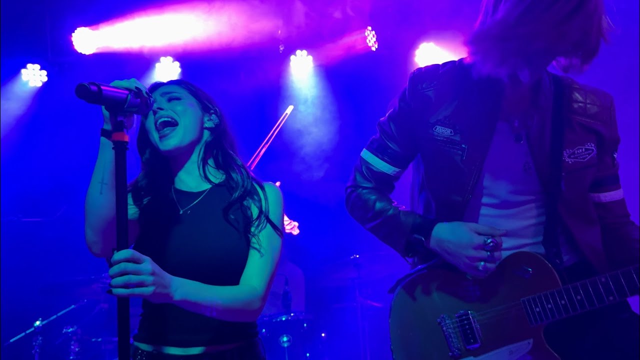 Chrissy Costanza: I Tried To Act Your Age [Live Debut 4K] (Denver, CO - September 29, 2024)