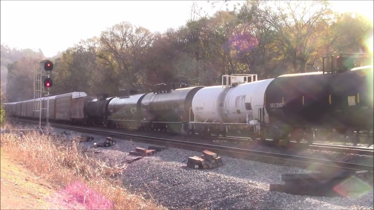 10 trains on a busy morning at Lindale, GA on 12/19/25