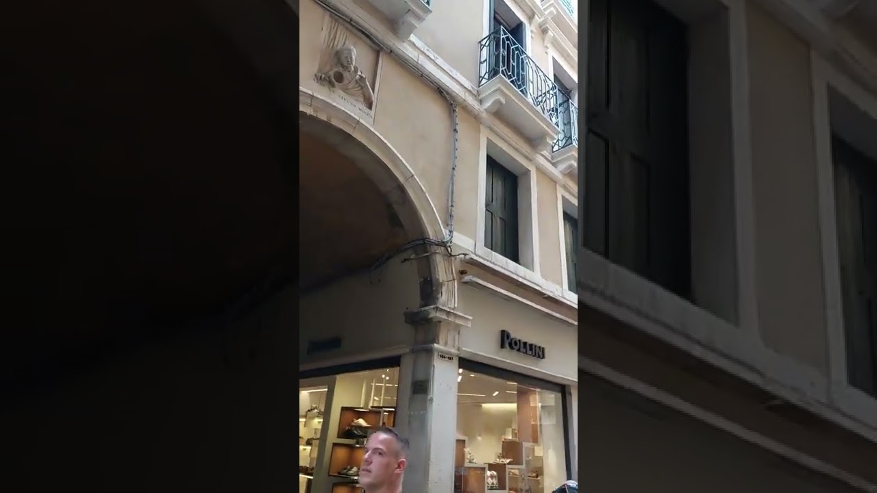 Venice, La Vecchietta