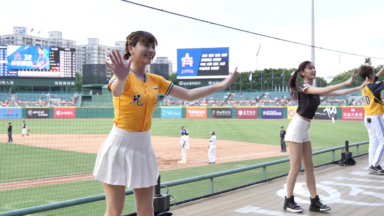 2019 07 28 中華職棒30年明星賽 中華隊 VS 中職明星隊  一局下(峮峮) IN 新莊棒球場