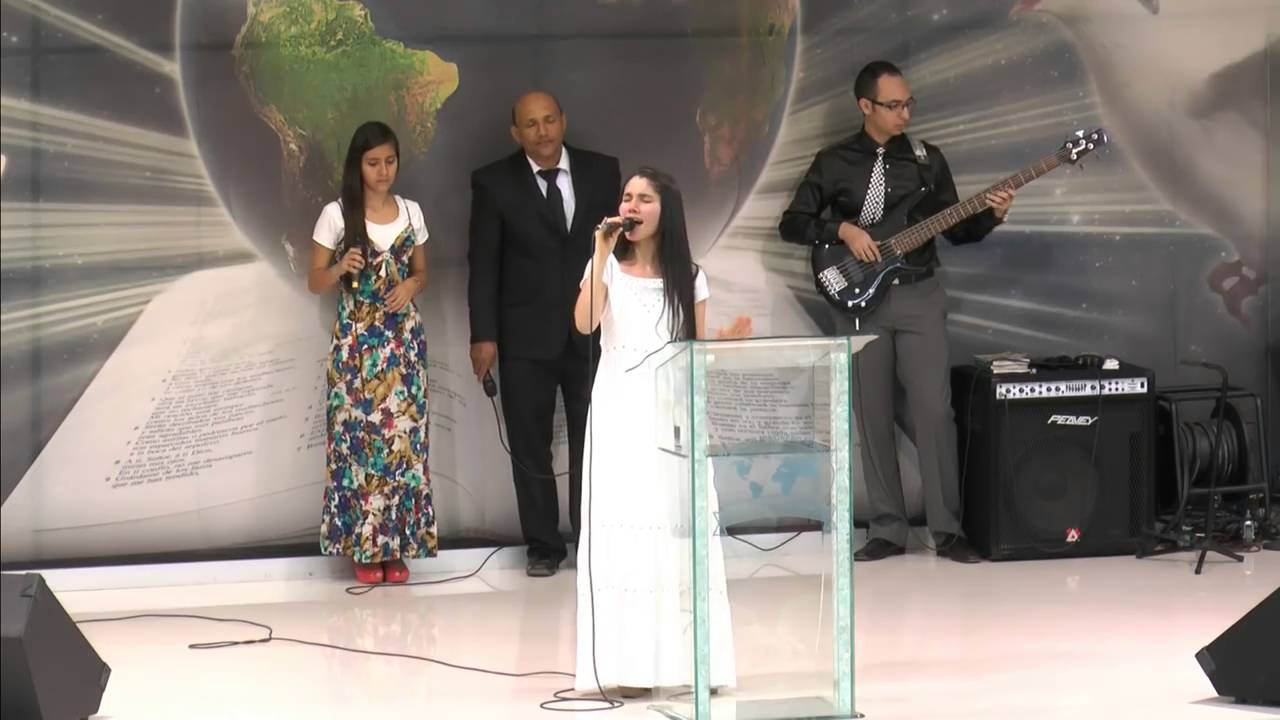 Esta alabanza es para exaltar a Dios - COROS